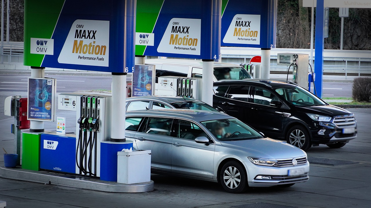 Стотици бензински пумпи во Германија на работ на банкрот, луѓето масовно купуваат гориво во Полска
