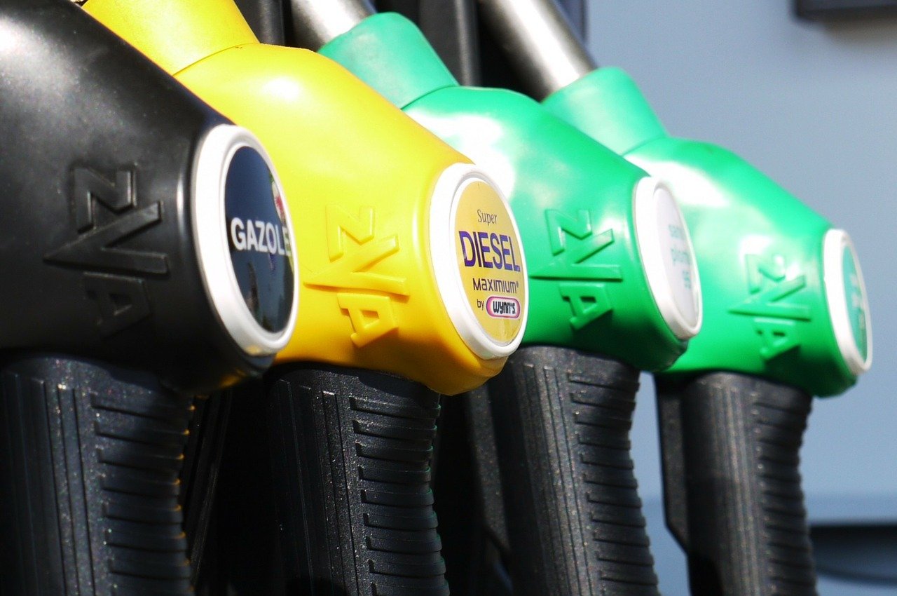 РКЕ со нова одлука: Од полноќ нови цени на горивата