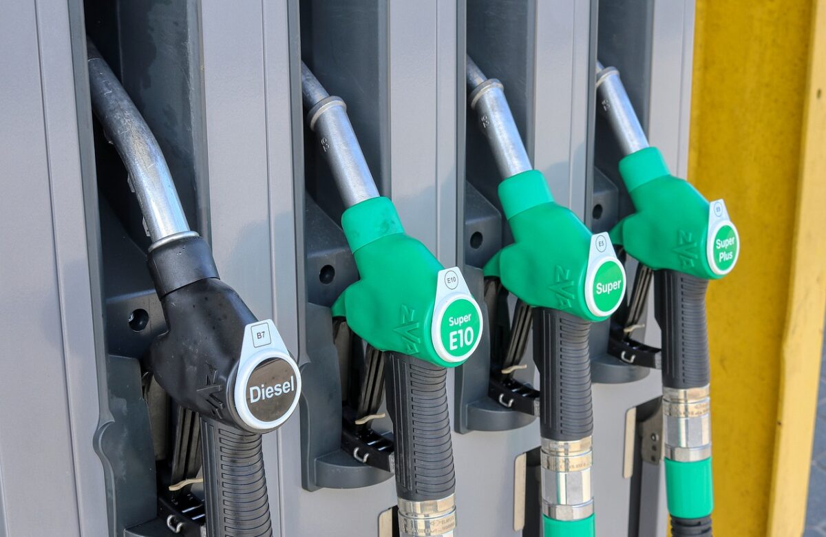 Среќна вест: Драстично намалување на цените на дизелот и бензините