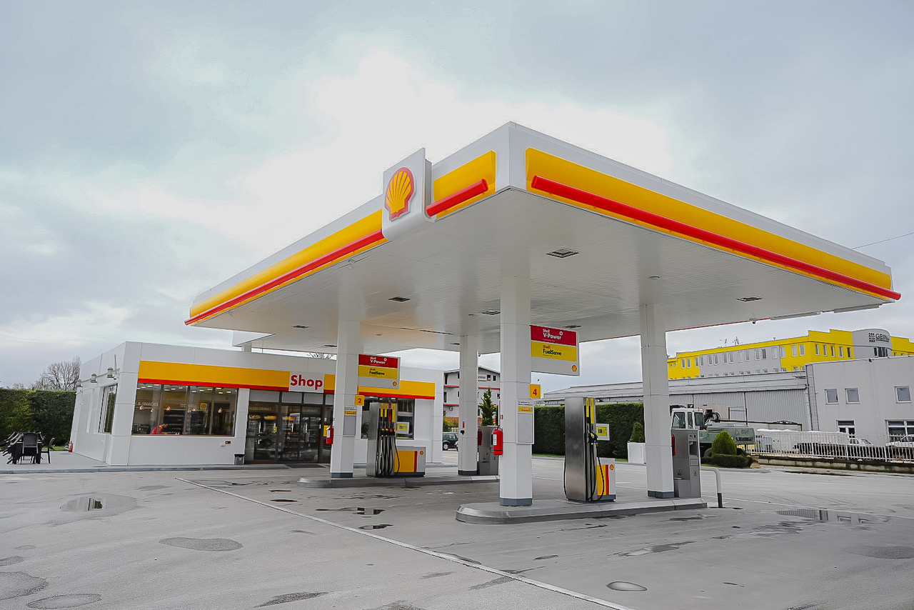 (Галерија) Шел ја отвори првата бензинска станица во Македонија – еве како изгледа